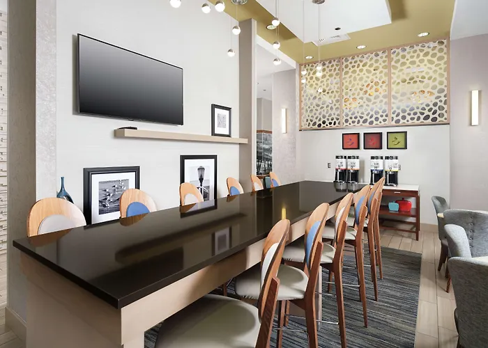 Hampton Inn Wilmington Downtown