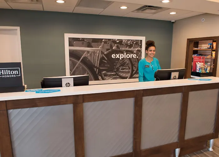 Hampton Inn & Suites Bay City