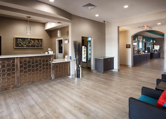 Best Western Plus Lonestar Inn & Suites
