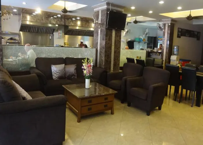 Maleez Lodge