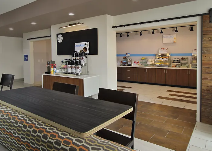 Holiday Inn Express & Suites - Brookshire - Katy Freeway By Ihg