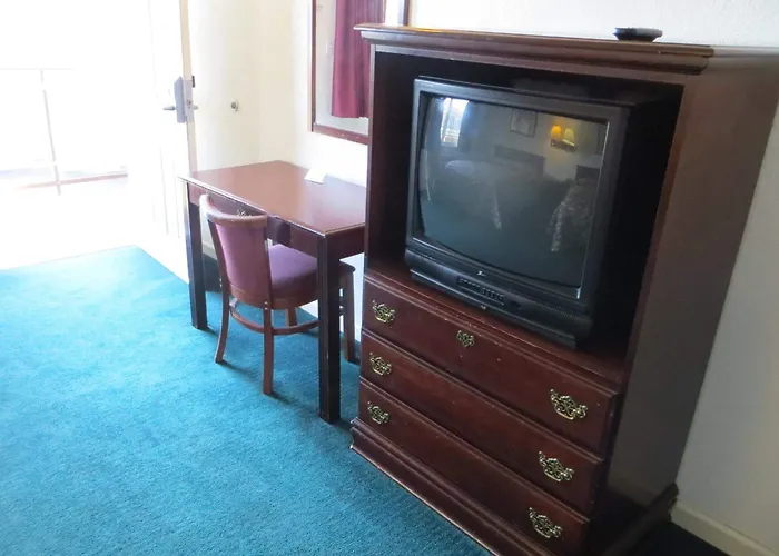 Capri Motel