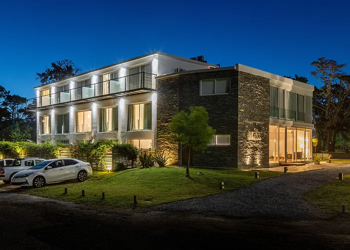 Live Hotel Boutique (Adults Only)