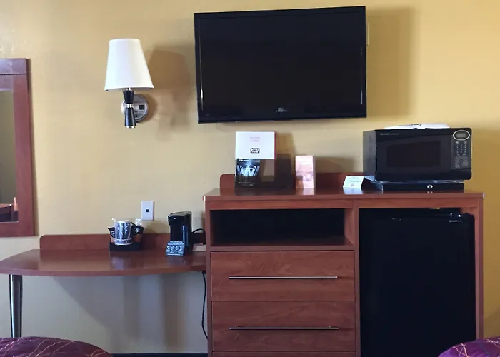 Royal Inn Pearsall