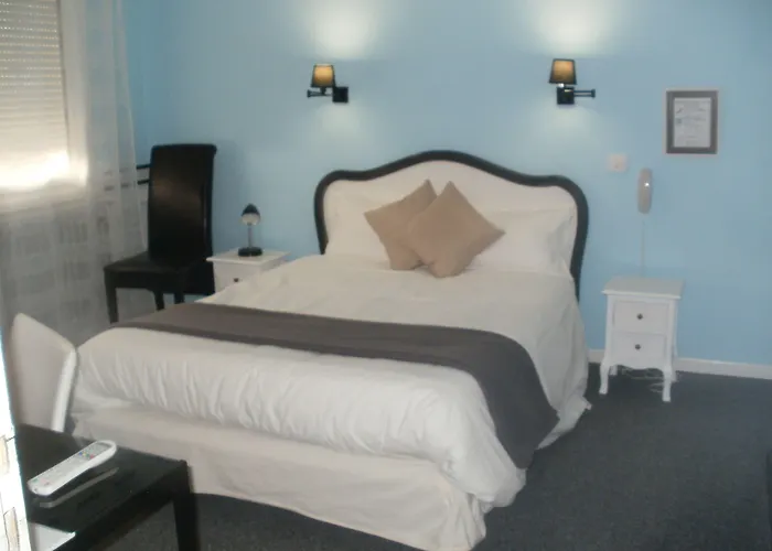 Hotel Du Tricastin