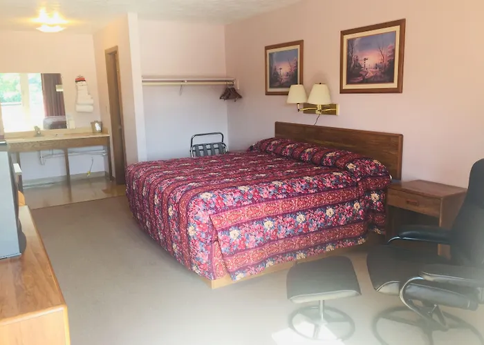 Mountain Country Motor Inn