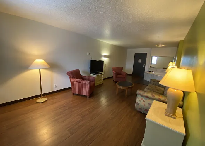Skylight Inn Willoughby - Cleveland Mentor