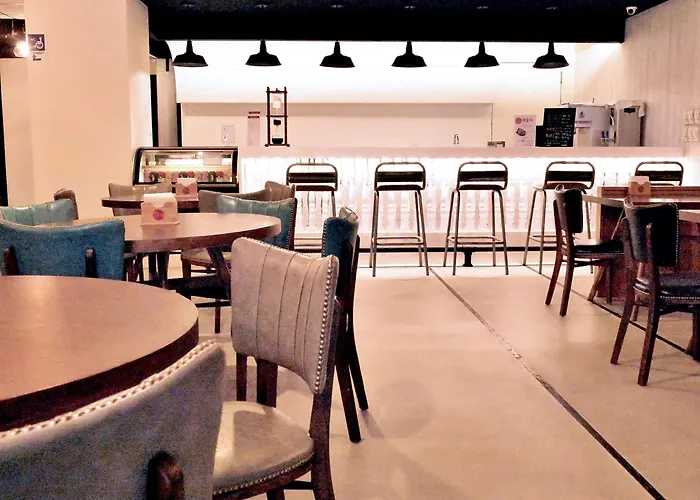 Check Inn Select Chiayi Renai