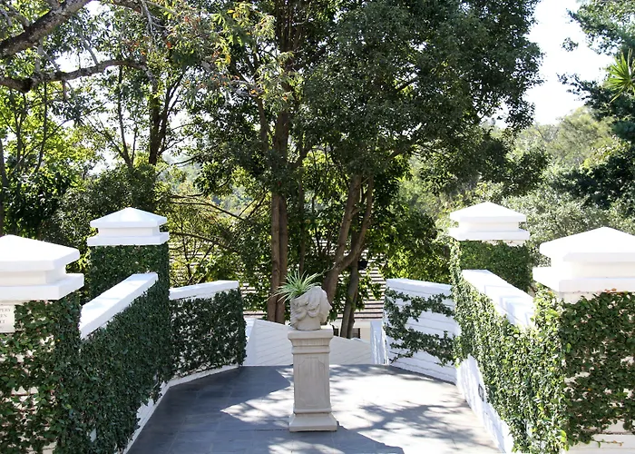 Sheppard Boutique Hotel
