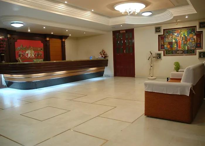 Hotel Gnanam