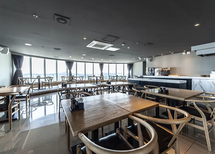 Gangneung Tourist Hotel