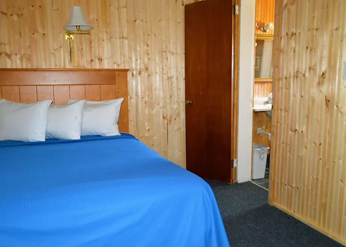 Green Acre Motel By Oyo Near Rush County Airport