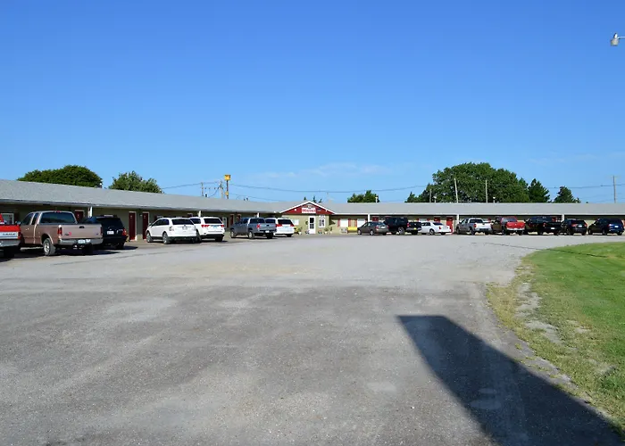 Green Acre Motel By Oyo Near Rush County Airport