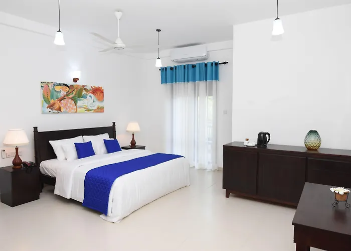 Blue Spring Hotel Wadduwa