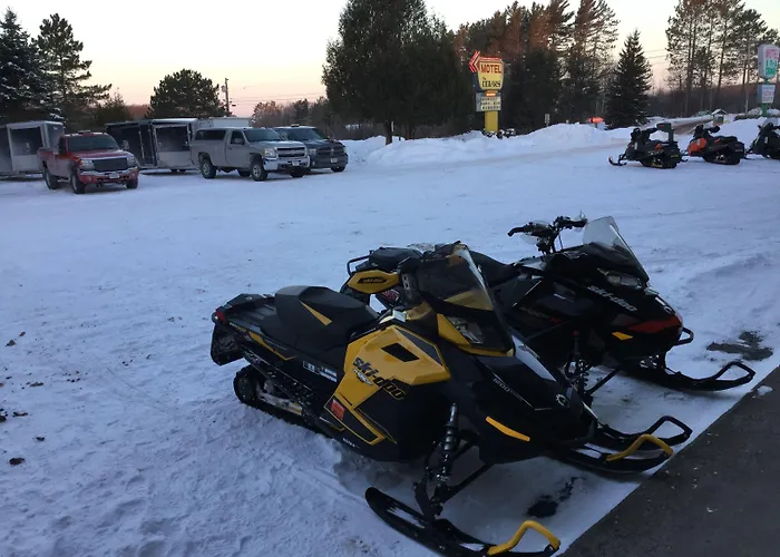 Cedars Motel