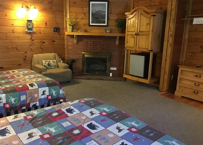 Smoky Falls Lodge