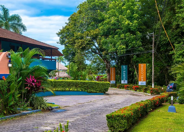Beach Break Resort & Cr Surf Camp