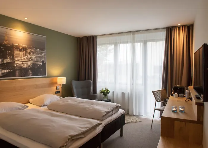 Hotel 6400