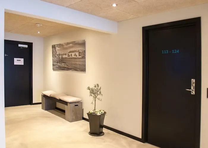 Hotel 6400