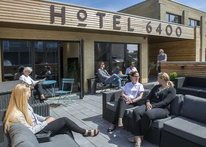 Hotel 6400