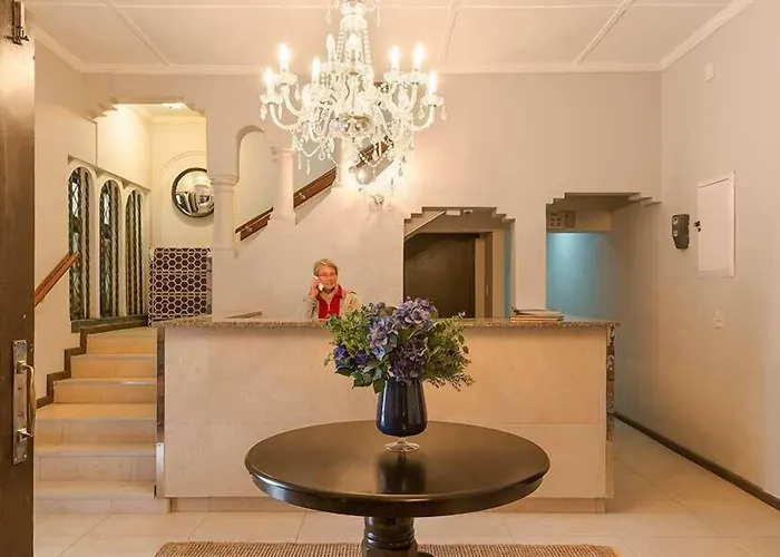 Clanwilliam Hotel