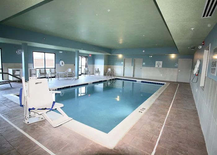Holiday Inn Express & Suites - Kirksville - University Area By Ihg
