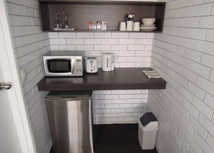 Jackaroo Apartments