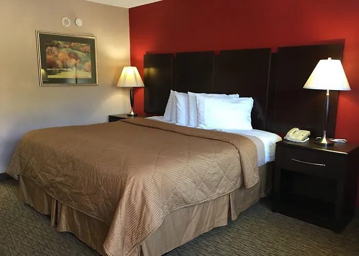 Pinetree Inn