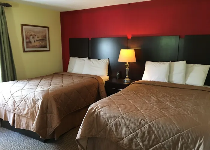 Pinetree Inn