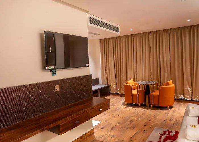 Hotel Golden Amulya Rest Wings Near International Airport