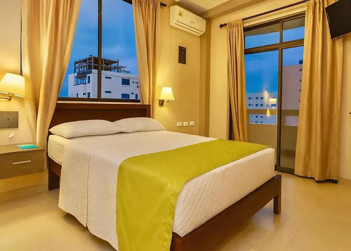 Hotel Manta Beach Madrigal