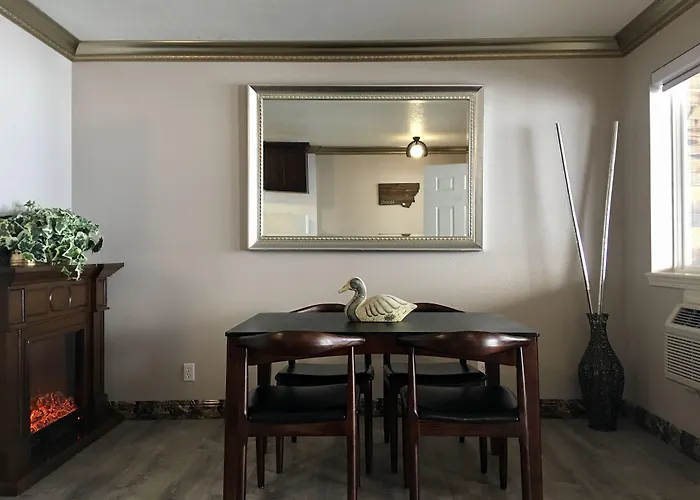 Lake View Suites
