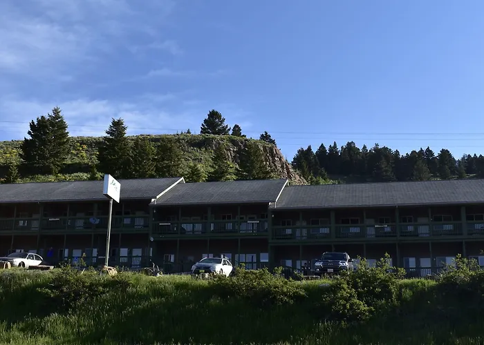 Lake View Suites