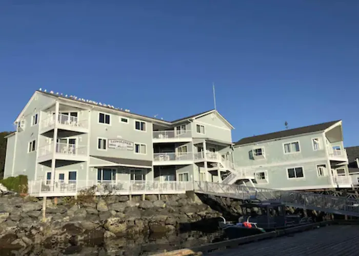 Longliner Lodge And Suites