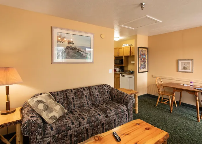 The Kingsley Suites