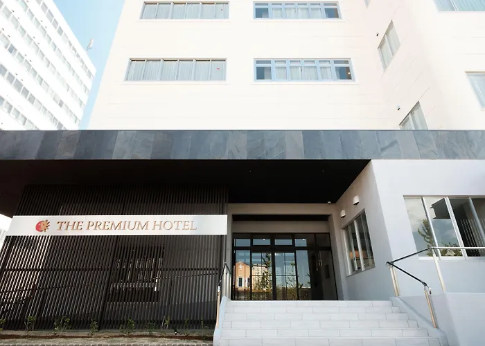 The Premium Hotel In Rinku
