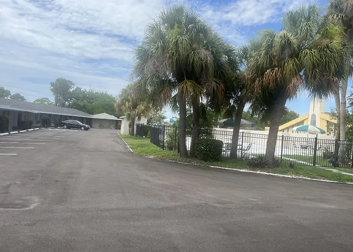 Flamingo Inn