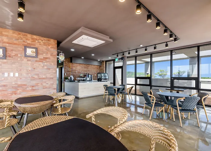 Thira Hotel