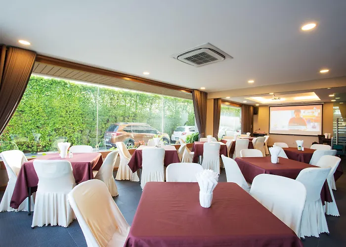Romantic Khon Kaen Hotel