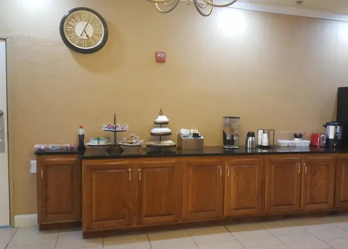 Days Inn By Wyndham Plainview Texas