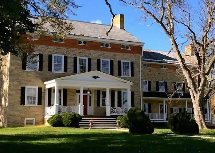 Inn At Springfield Manor- Adults Only