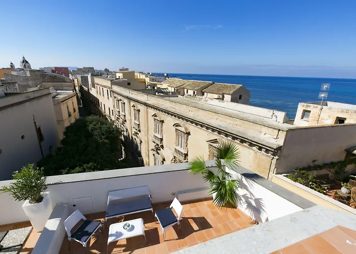 Zibibbo Suites & Rooms - Aparthotel In Centro Storico A Trapani