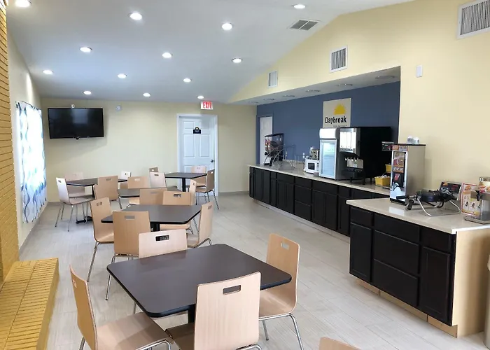 Days Inn By Wyndham King-Winston Salem Area