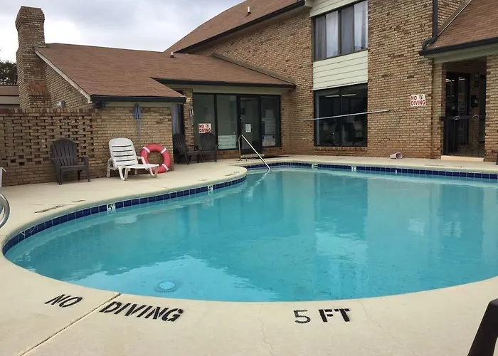 Days Inn By Wyndham King-Winston Salem Area
