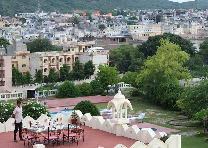 Gulaab Niwaas Palace