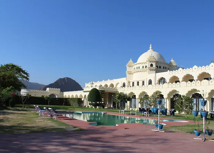 Gulaab Niwaas Palace
