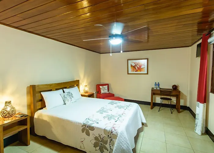Hotel Flor De Sarta
