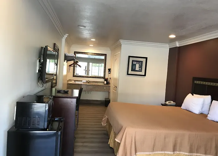 Hyland Inn Near Legoland
