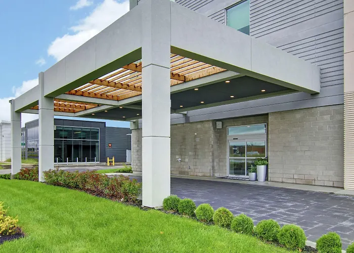 Home2 Suites By Hilton Montreal Dorval