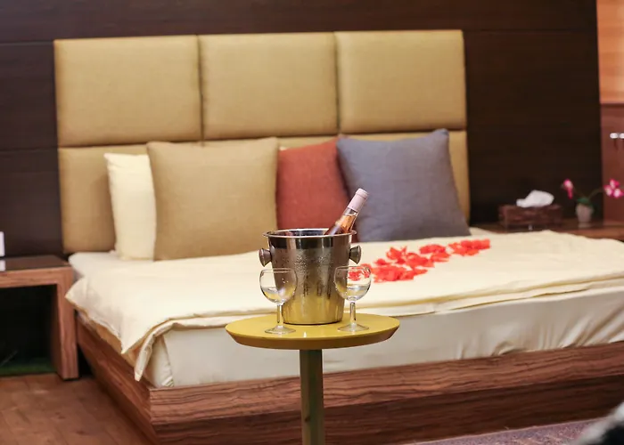 Four Seasons Halat
